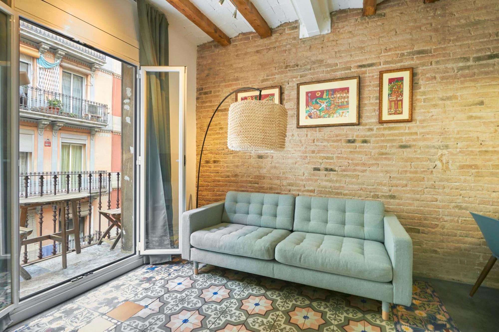 64 Apartment In A Typical Barcelona'S Old Building 外观 照片